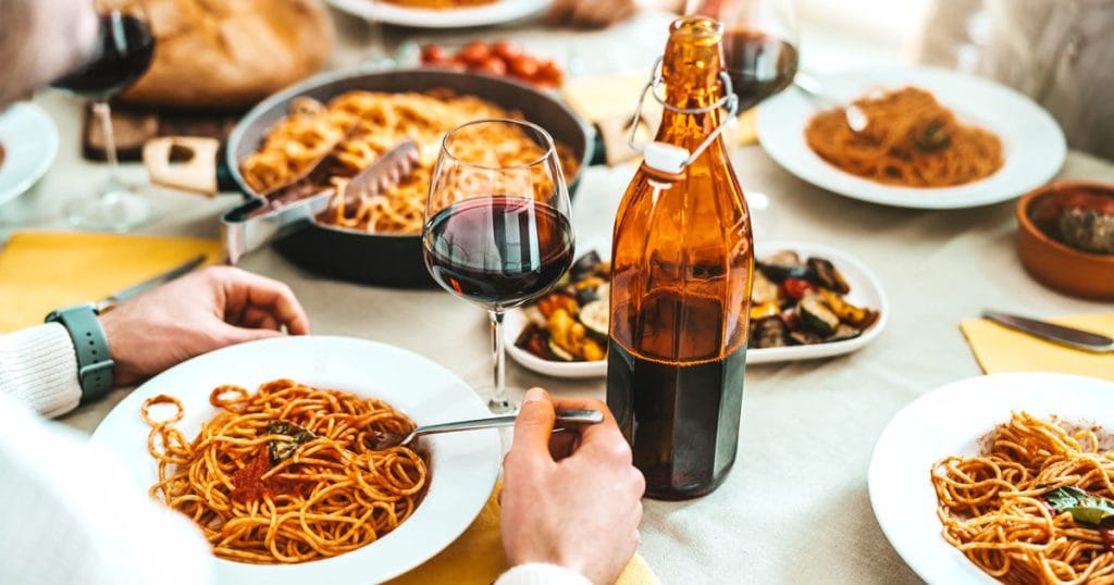 Restaurants around Amber by Living Gems